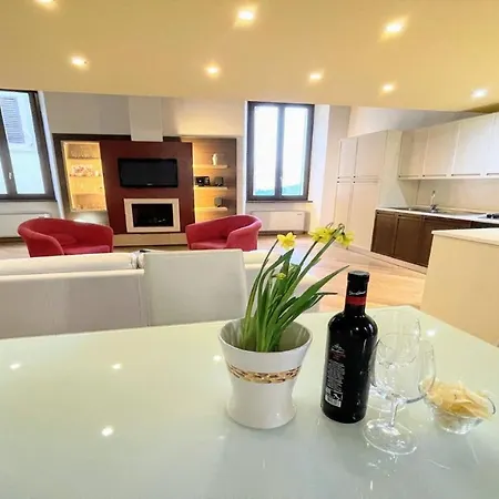 6 Guests With Terrace *