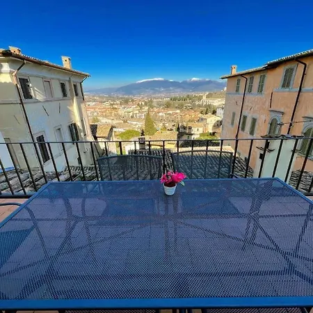 6 Guests With Terrace Spoleto