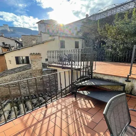6 Guests With Terrace *