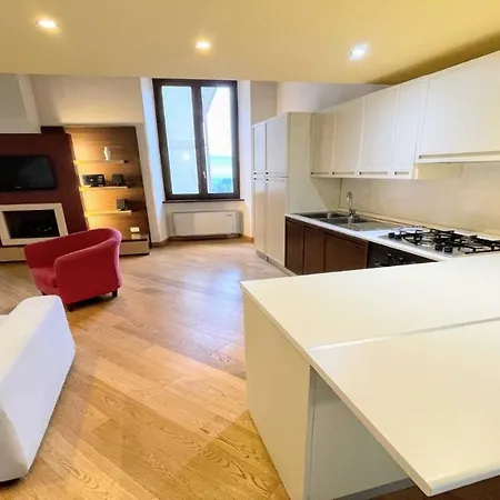 6 Guests With Terrace