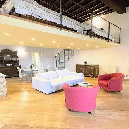6 Guests With Terrace