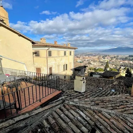 6 Guests With Terrace Spoleto